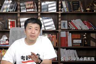 布雷默，你兜里都装了什么呀？